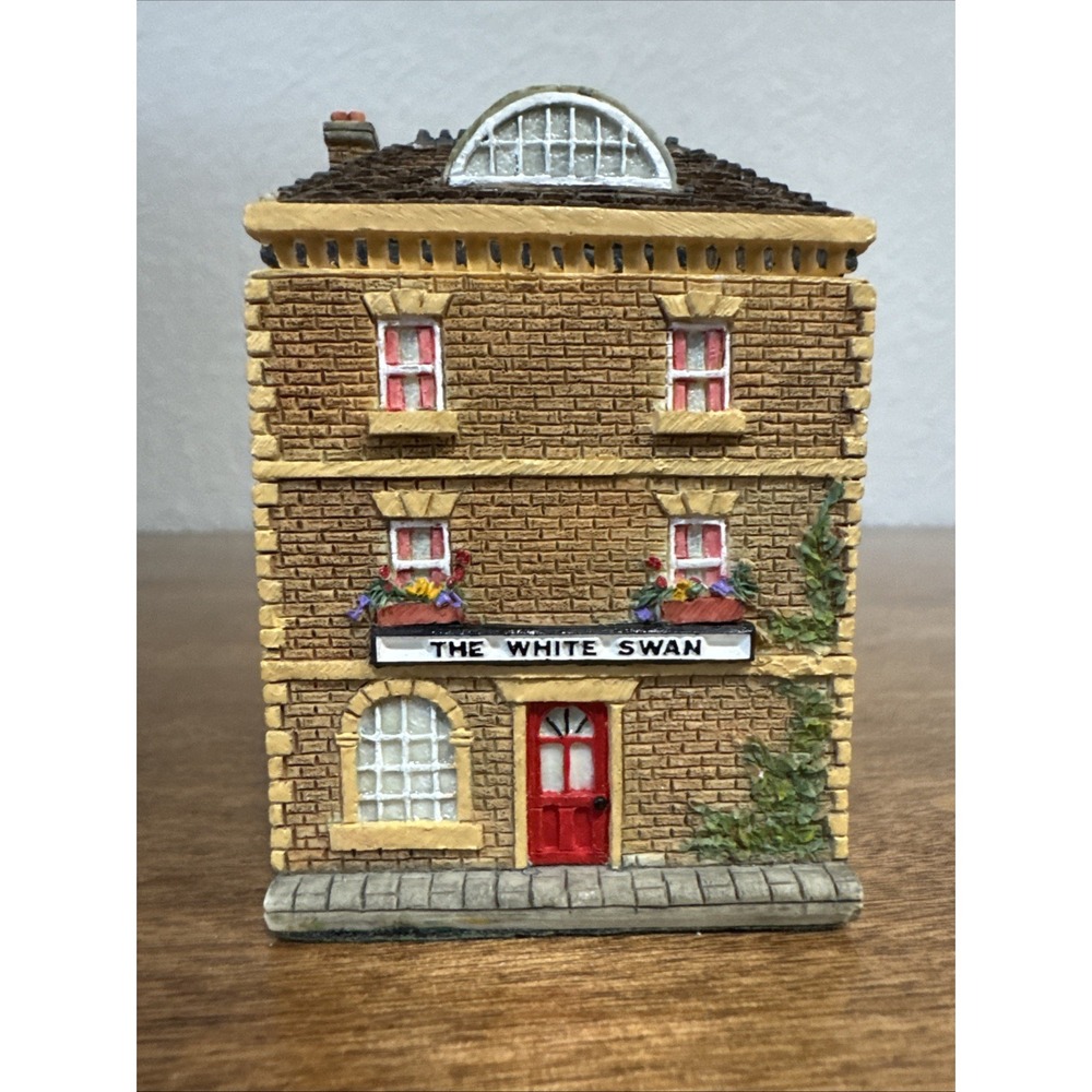 Vintage Willow Hall Way "The White Swan" Pub Miniature Village Building